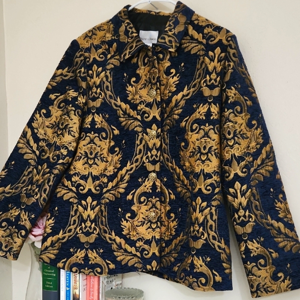 Elegant Baroque Patterned Blazer